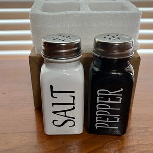 Elegant Black and White Salt and Pepper Shaker Set